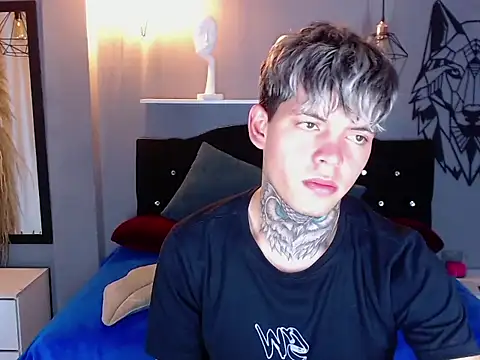 frankboyx online show from November 15, 8:05 pm