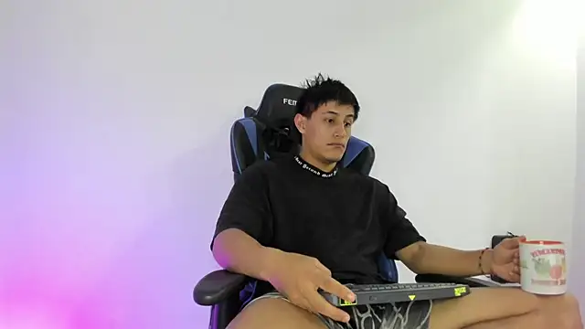 dorman boy online show from December 17, 4:40 am