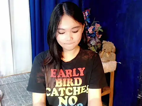 Snapshot of lustfullakim chatting on February 15, 12:58 pm lustfullakim online show from February 15, 12:58 pm