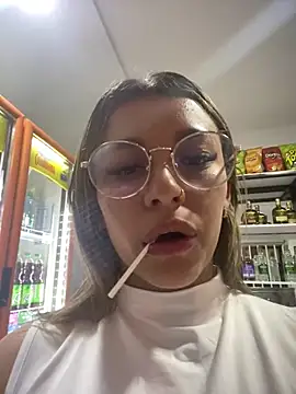 liahot69 online show from April 28, 3:33 am