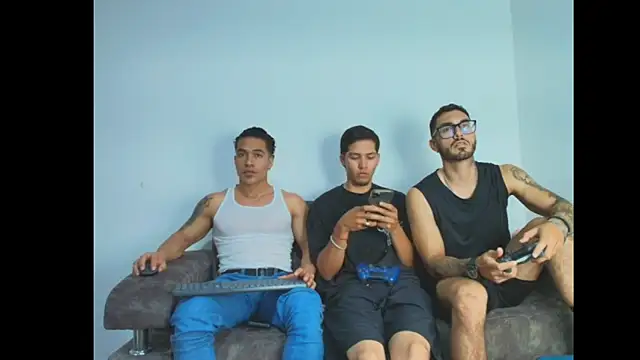 thebadboys05 online show from November 7, 2:00 am