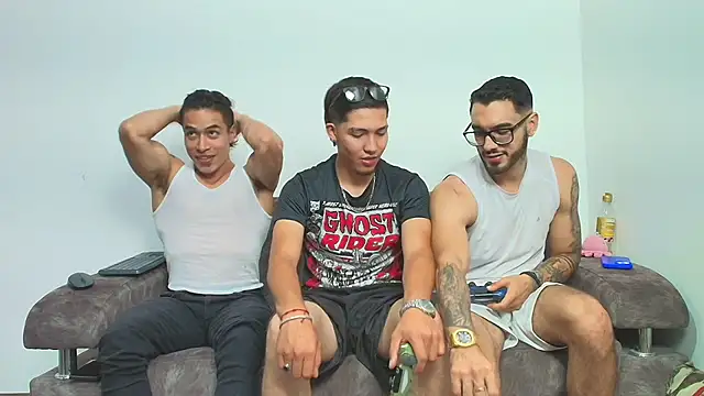 thebadboys05 online show from November 23, 4:12 am