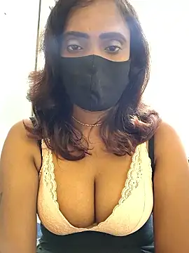 Snapshot of Queen-dhivya chatting on January 12, 1:49 pm Queen-dhivya online show from January 12, 1:49 pm