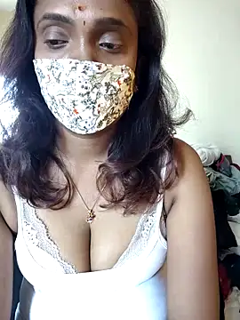 Snapshot of Queen-dhivya chatting on March 8, 7:34 am Queen-dhivya online show from March 8, 7:34 am