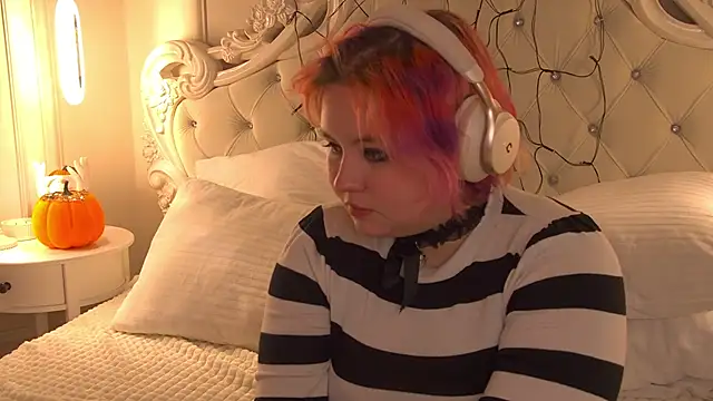 Snapshot of JennyBloom chatting on November 3, 11:11 am JennyBloom online show from November 3, 11:11 am