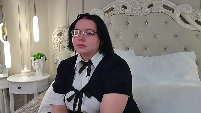 Snapshot of JennyBloom chatting on November 22, 7:40 am JennyBloom online show from November 22, 7:40 am