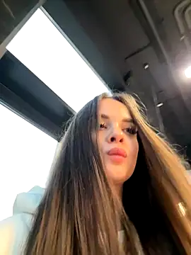 Snapshot of KristiRich chatting on November 6, 7:42 am KristiRich online show from November 6, 7:42 am