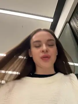 Snapshot of KristiRich chatting on November 13, 7:29 am KristiRich online show from November 13, 7:29 am