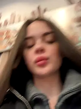 Snapshot of KristiRich chatting on November 16, 7:47 am KristiRich online show from November 16, 7:47 am