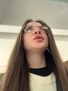 Snapshot of KristiRich chatting on November 30, 8:29 am KristiRich online show from November 30, 8:29 am