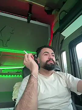 Snapshot of JanSy0 chatting on April 15, 4:19 am JanSy0 online show from April 15, 4:19 am