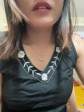 Snapshot of maira_33 chatting on July 29, 2:04 pm maira 33 online show from July 29, 2:04 pm