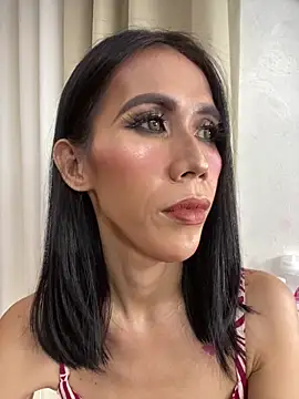 bellaUtops online show from December 19, 9:49 am