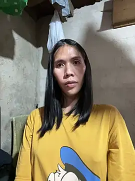 bellaUtops online show from March 11, 8:04 pm