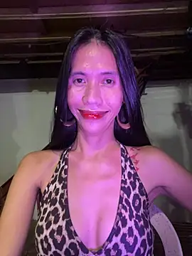 Snapshot of bellaUtops chatting on July 16, 5:41 pm bellaUtops online show from July 16, 5:41 pm