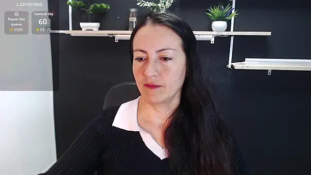 Snapshot of Lauryn_Jones chatting on May 14, 5:31 pm Lauryn Jones online show from May 14, 5:31 pm