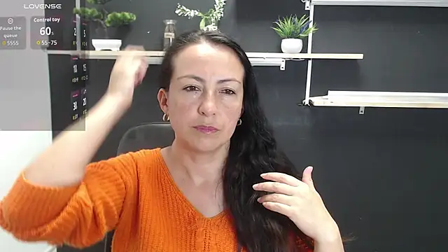 Snapshot of Lauryn_Jones chatting on May 27, 7:00 pm Lauryn Jones online show from May 27, 7:00 pm