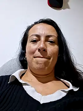 Snapshot of Lauryn_Jones chatting on June 1, 1:29 am Lauryn Jones online show from June 1, 1:29 am