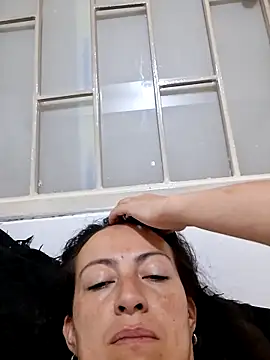 Snapshot of Lauryn_Jones chatting on June 14, 7:27 pm Lauryn Jones online show from June 14, 7:27 pm