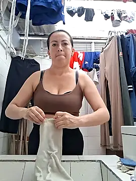 Lauryn Jones online show from July 2, 6:47 pm
