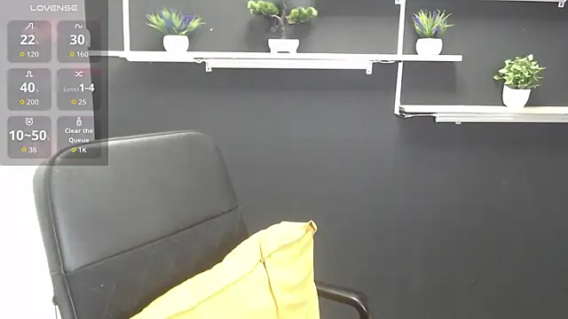 Lauryn Jones online show from July 9, 5:39 pm