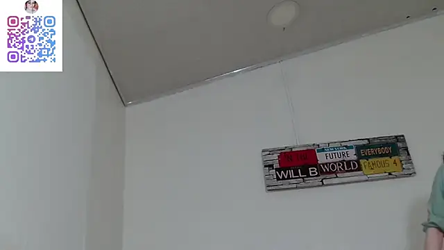 Victoria Founta1n online show from November 1, 10:01 pm