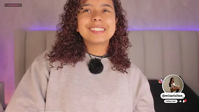 LaraCurls online show from November 21, 11:53 am