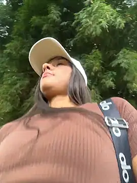 Brunettecollins05 online show from March 7, 5:32 pm