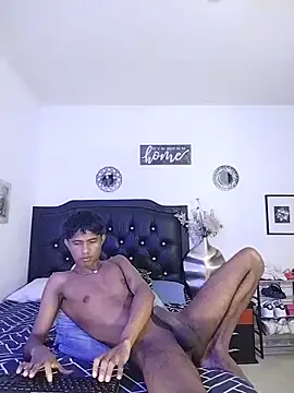 Snapshot of Mack_tom chatting on June 16, 8:11 pm Mack tom online show from June 16, 8:11 pm