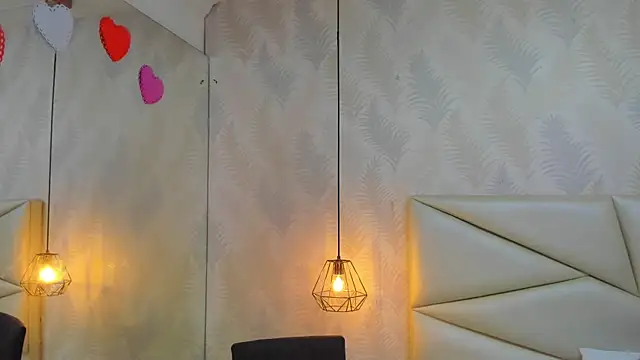 laurettedela rouse online show from November 6, 11:11 am