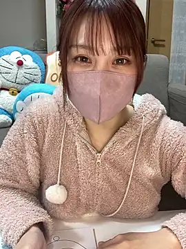 Snapshot of reika33 chatting on January 18, 2:10 pm reika33 online show from January 18, 2:10 pm