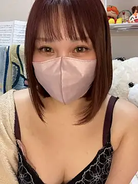 Snapshot of reika33 chatting on February 17, 9:06 am reika33 online show from February 17, 9:06 am