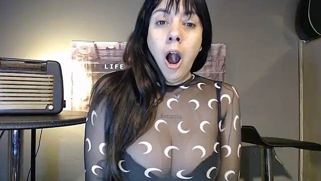 Snapshot of mickystrumia23 chatting on July 22, 8:33 pm mickystrumia23 online show from July 22, 8:33 pm