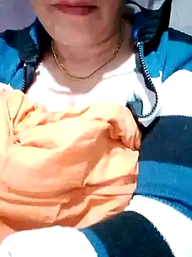 small-house123 online show from December 2, 1:17 pm