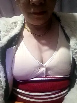 small-house123 online show from December 4, 7:55 pm