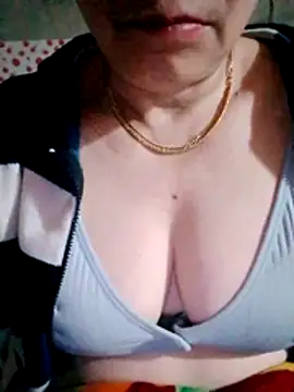 small-house123 online show from February 2, 12:31 am