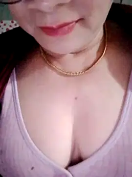 small-house123 online show from February 12, 2:12 pm