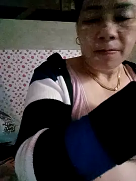 small-house123 online show from February 19, 11:01 pm