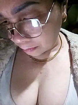 small-house123 online show from February 25, 12:04 pm