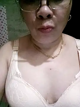 small-house123 online show from March 12, 2:23 pm