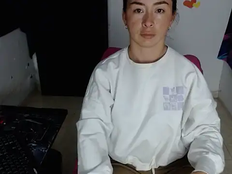 NathyMilf  online show from November 8, 9:20 am