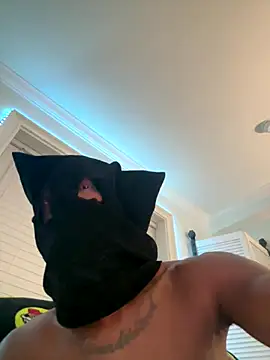 Snapshot of Bunnyboi88 chatting on November 1, 9:33 am Bunnyboi88 online show from November 1, 9:33 am