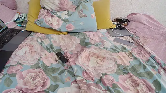 ksenia 444 online show from March 16, 4:51 am