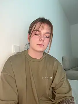 Snapshot of LisaFreierxx chatting on May 11, 2:45 pm LisaFreierxx online show from May 11, 2:45 pm