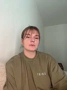 Snapshot of LisaFreierxx chatting on May 21, 3:08 pm LisaFreierxx online show from May 21, 3:08 pm