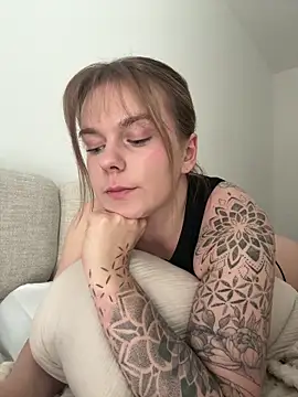 Snapshot of LisaFreierxx chatting on June 1, 3:14 pm LisaFreierxx online show from June 1, 3:14 pm