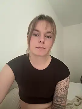 Snapshot of LisaFreierxx chatting on June 3, 3:17 pm LisaFreierxx online show from June 3, 3:17 pm