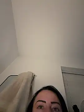 Snapshot of Bethrae25 chatting on July 30, 10:53 pm Bethrae25 online show from July 30, 10:53 pm