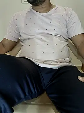 Snapshot of funnyboy_069 chatting on December 18, 6:14 pm funnyboy 069 online show from December 18, 6:14 pm