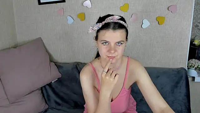 Snapshot of Zorianaa chatting on May 8, 9:20 pm Zorianaa online show from May 8, 9:20 pm